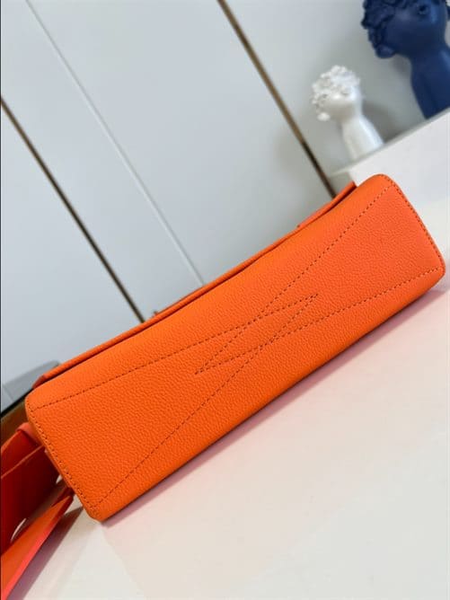 LOUIS VUITTON TAKEOFF MESSENGER - LMB348 - 6