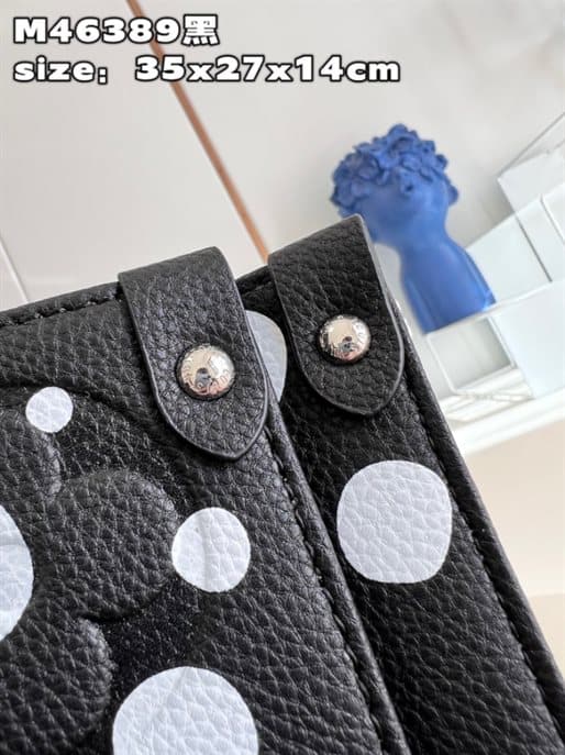 LVxYK OnTheGo MM Bag - LTB555 - 6