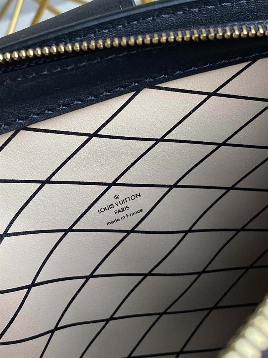 Louis Vuitton Petite Malle - LHB501 - 10