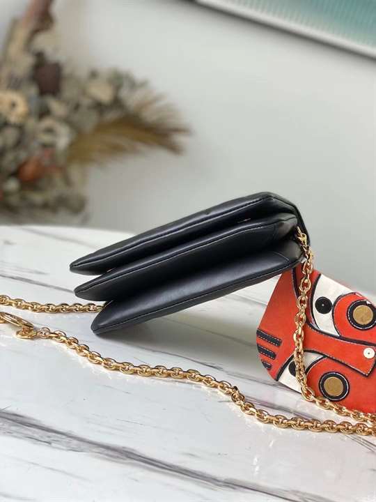 Louis Vuitton Pochette Coussin - LHB374 - 10