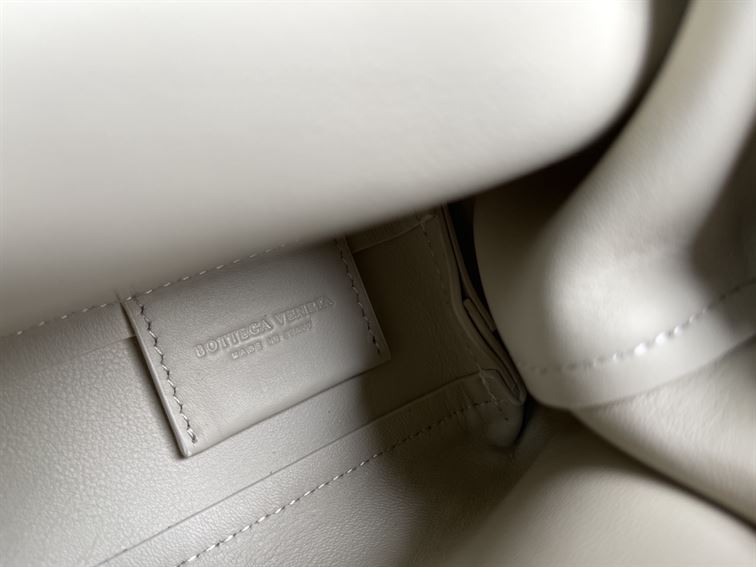 Bottega Veneta Women's Point in Chalk - PBV20 - 10