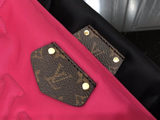 Louis Vuitton Maxi Multi Pochette Accessoires - LHB460 - 10