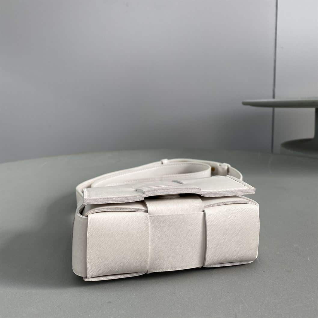 Bottega veneta Cassette in White - PBV06 - 10