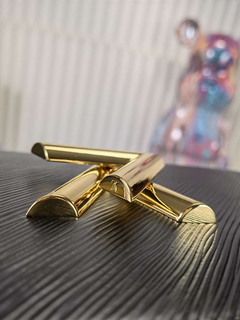 Louis Vuitton Twist MM handbag - LHB612 - 9