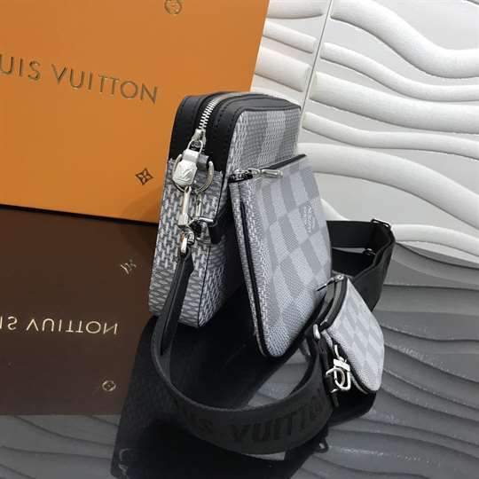Louis Vuitton Outdoor Bumbag - LMB305 - 9