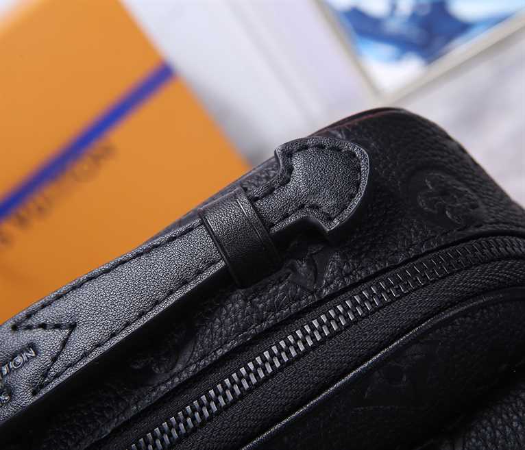 Louis Vuitton S Lock Messenger Bag - LMB324 - 10