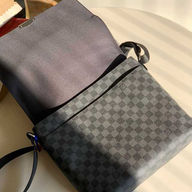 Louis Vuitton District Mm Damier Graphite Canvas LMB029 - 9