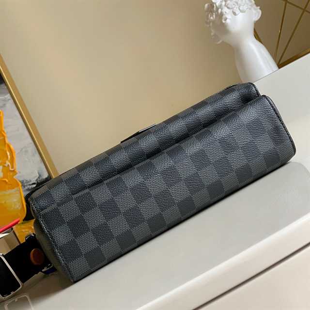 Louis Vuitton Flap Messenger Damier Graphite Canvas LMB035 - 9