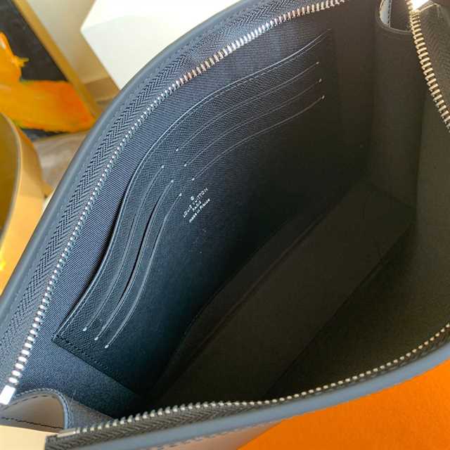 Louis Vuitton Pochette Voyage Mm Epi Damier Graphite LP60 - 9