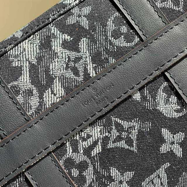 Louis Vuitton Trunk Messenger Monogram Canvas LMB025 - 9