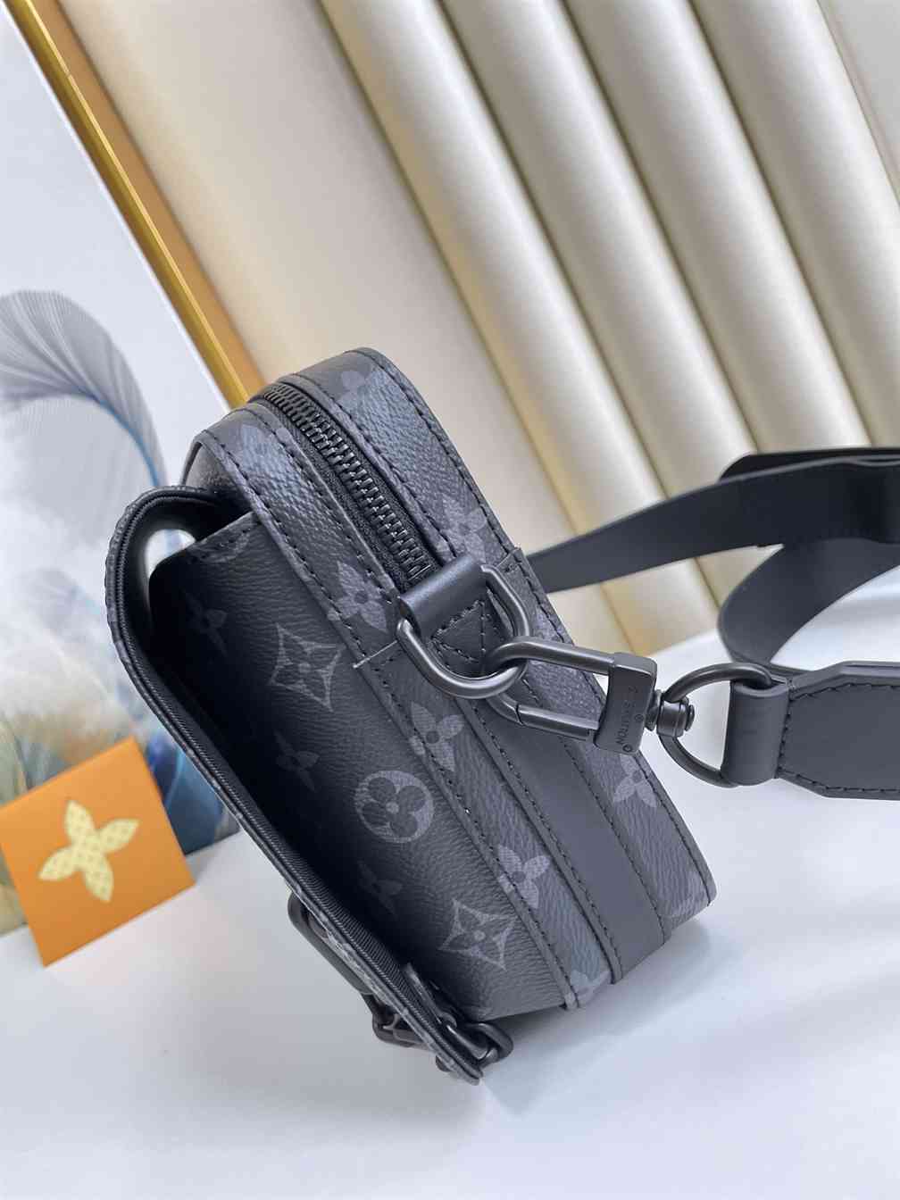 Louis Vuitton Steamer Messenger - LMB322 - 6