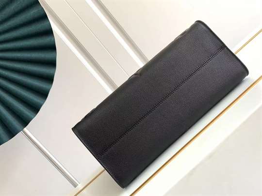 Louis Vuitton Onthego MM - LHB385 - 4