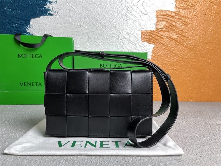 Bottega Veneta Women's Cassette in Black - PBV09 - 6