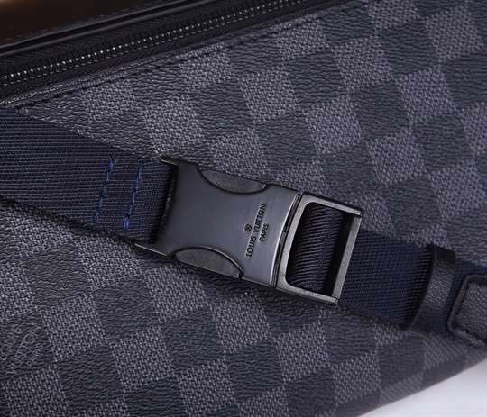Louis Vuitton Discovery Bumbag - LBB289 - 4