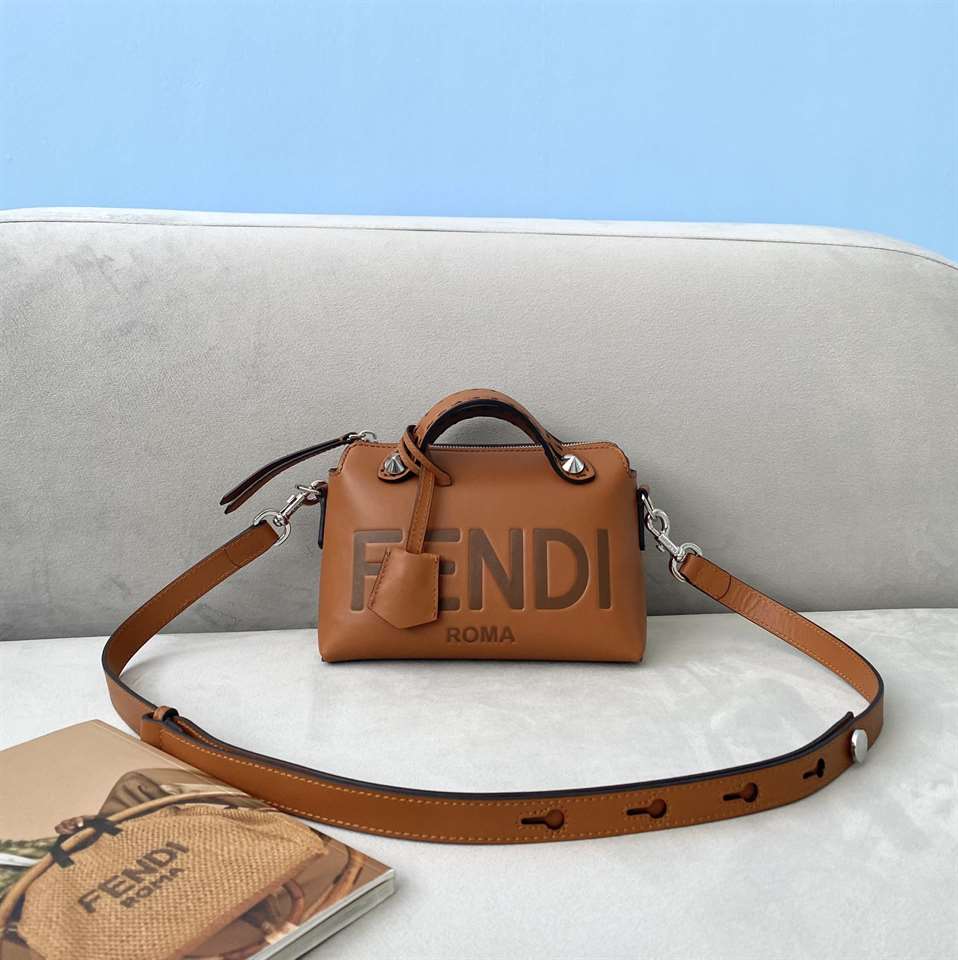 FD Medium 8286 By The Way Handle Bag - FPD85 - 2