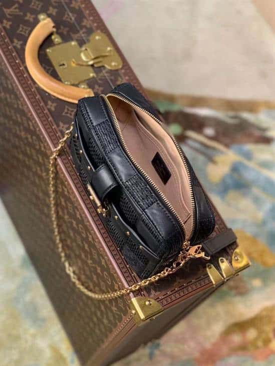 Louis Vuitton Troca PM - LHB463 - 4