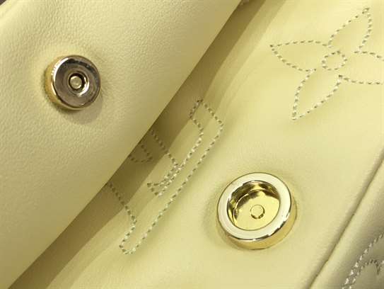Wallet On Strap Bubblegram Leather - WPR133 - 6