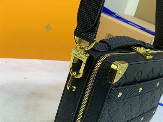 Louis Vuitton Logo Messenger And Shoulder Bag - LMB248 - 5