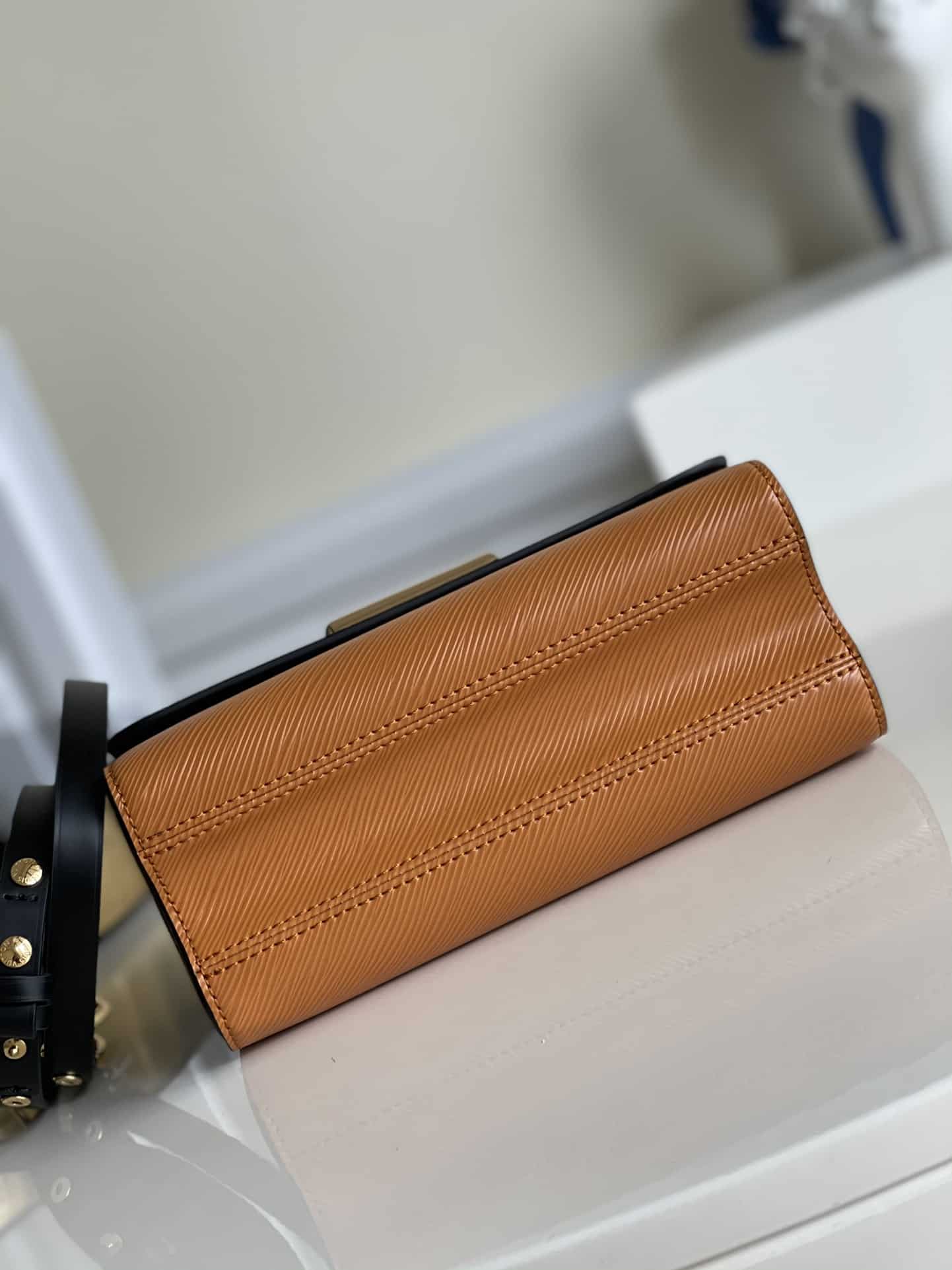 Louis Vuitton Twist MM Epi Leathers In Gold Cipango - LHB484 - 4