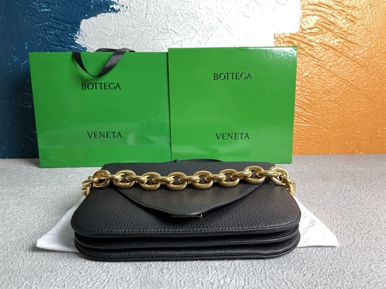 Bottega Veneta Wonmen's Mount in Black - PBV14 - 5