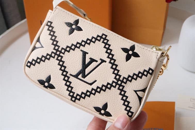 LOUIS VUITTON MONOGRAM EMPREINTE BRODERIES BAG - LHB620 - 7