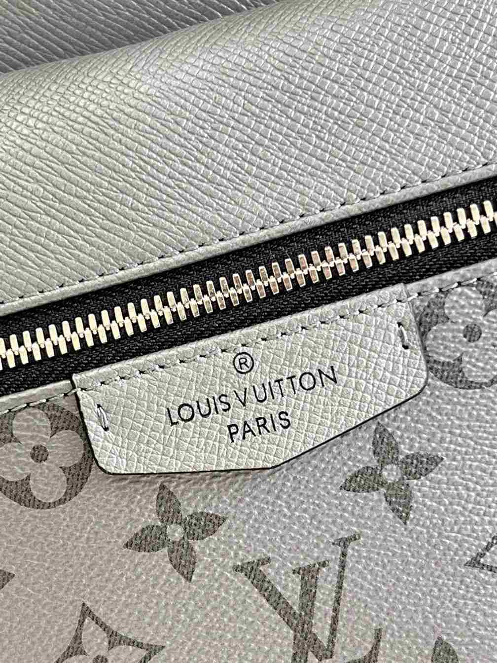 LOUIS VUITTON DISCOVERY TAIGARAMA BAG - LBP435 - 4