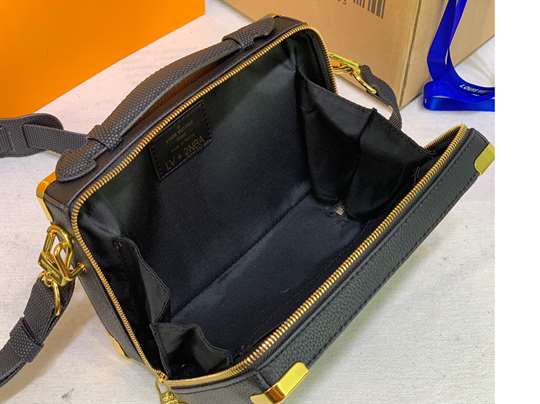 Louis Vuitton Logo Messenger And Shoulder Bag - LMB248 - 6