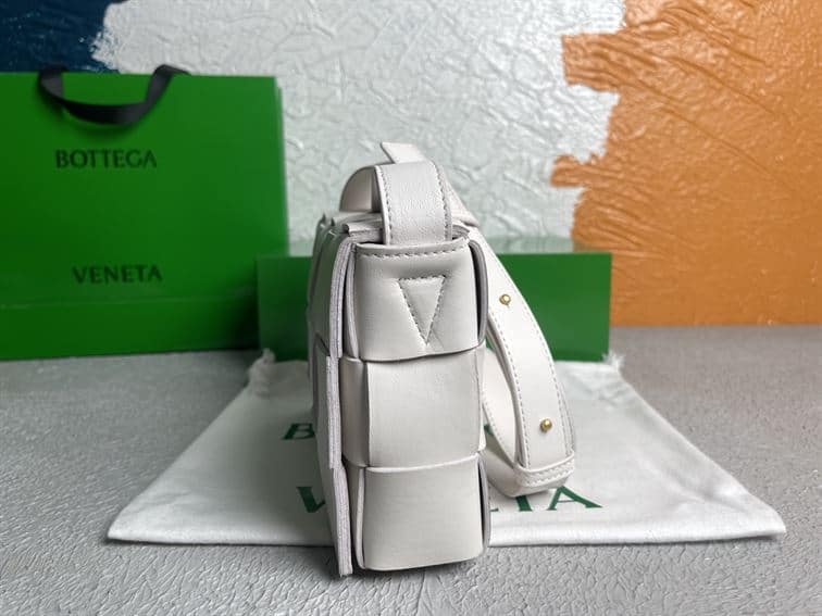 Bottega veneta Women's Cassette in White - PBV08 - 5