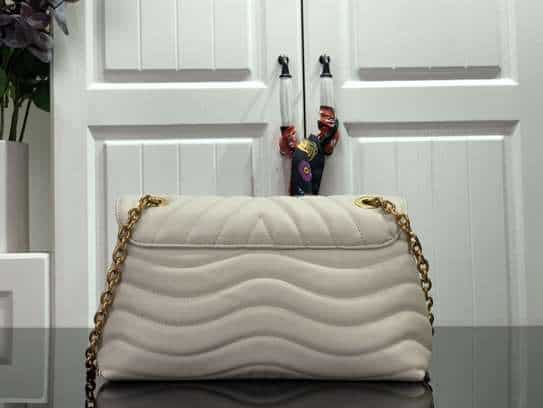 Louis Vuitton Wave Chain Bag - LHB323 - 7