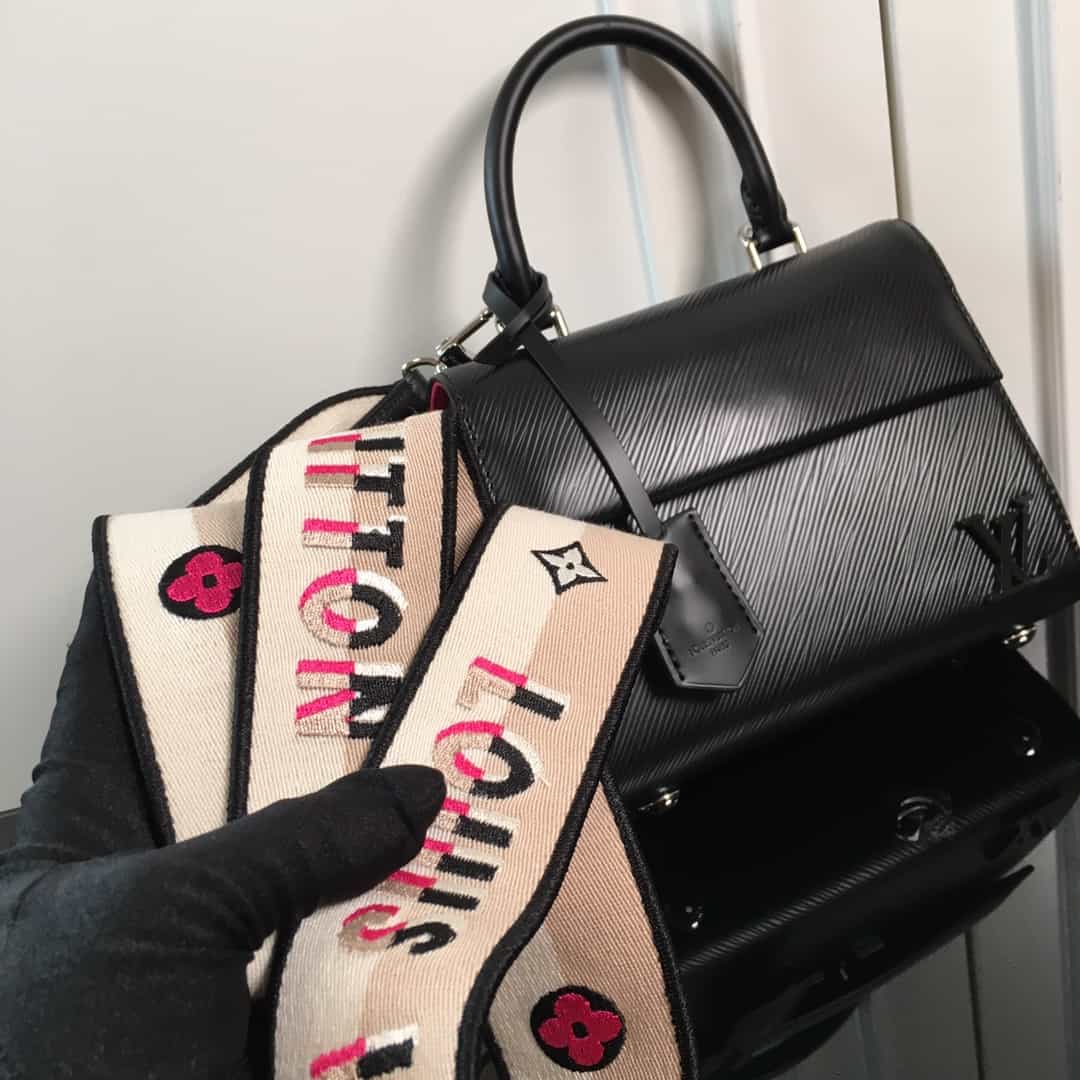 Louis Vuitton Cuny BB Epi Leather in Black - LHB475 - 5