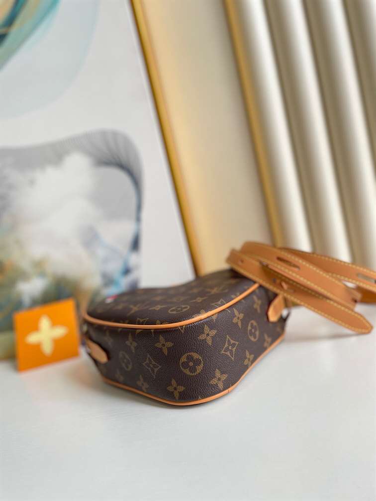 Louis Vuitton Game On Coeur - LHB200 - 4