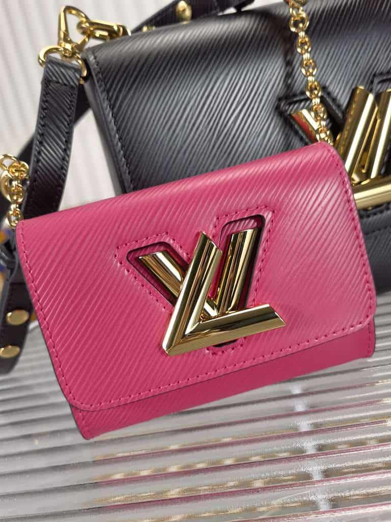 Louis Vuitton Twist MM handbag - LHB651 - 4