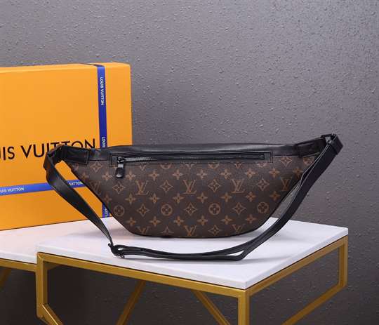 Louis Vuitton Discovery Bumbag - LBB290 - 3