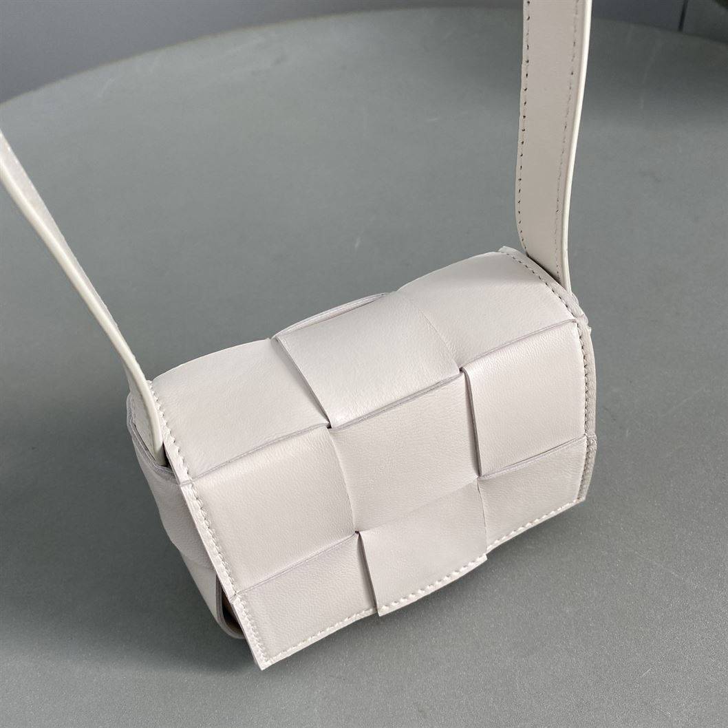 Bottega veneta Cassette in White - PBV06 - 7