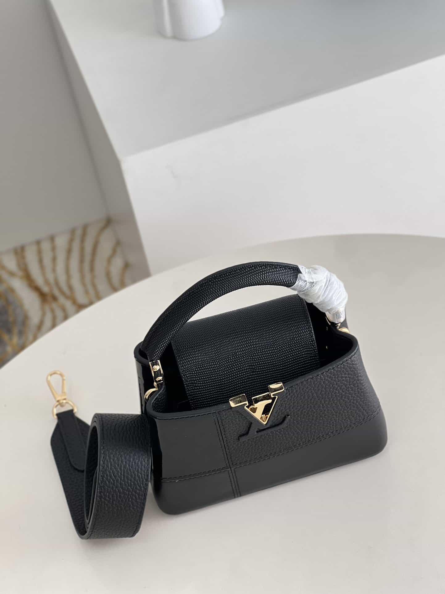 Louis Vuitton Capucines BB Capucines - LHB487 - 5