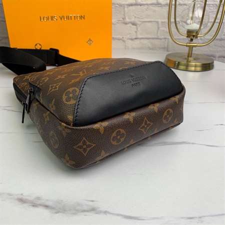 Louis Vuitton Avenue Sling Bag - LMB314 - 4