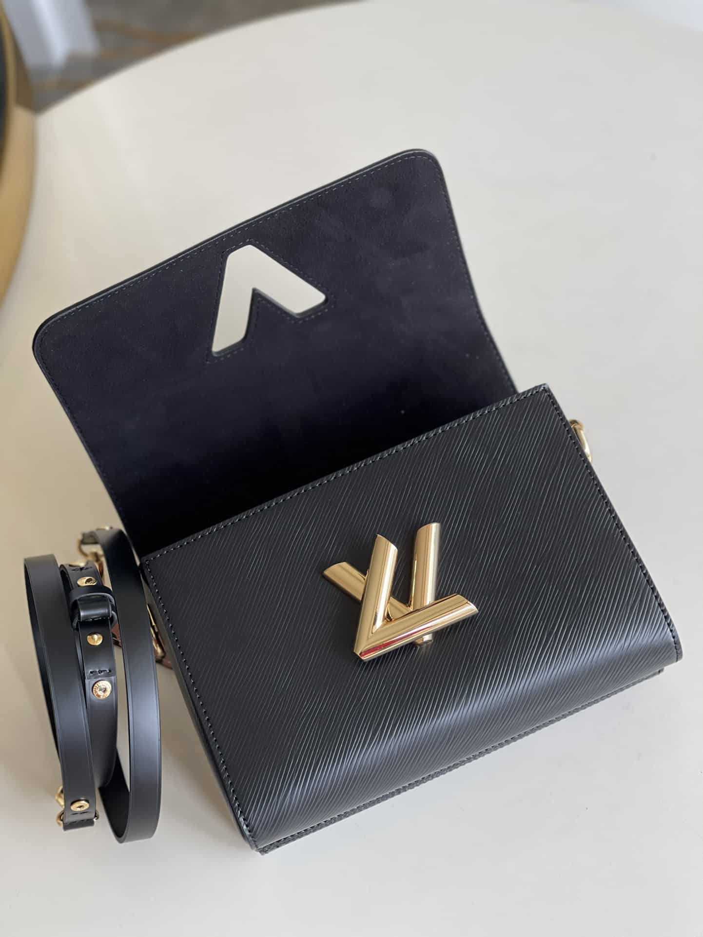 Louis Vuitton Twist MM Epi Leathers In Black - LHB483 - 5