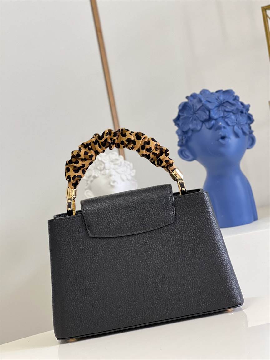 Louis Vuitton Capucines MM - LHB514 - 3