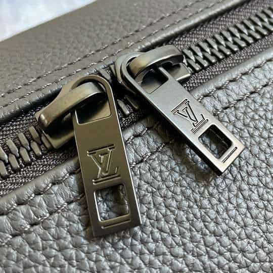 Louis Vuitton Keepall Bandoulière 40 - LDB120 - 4
