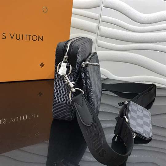 Louis Vuitton Outdoor Bumbag - LMB304 - 4