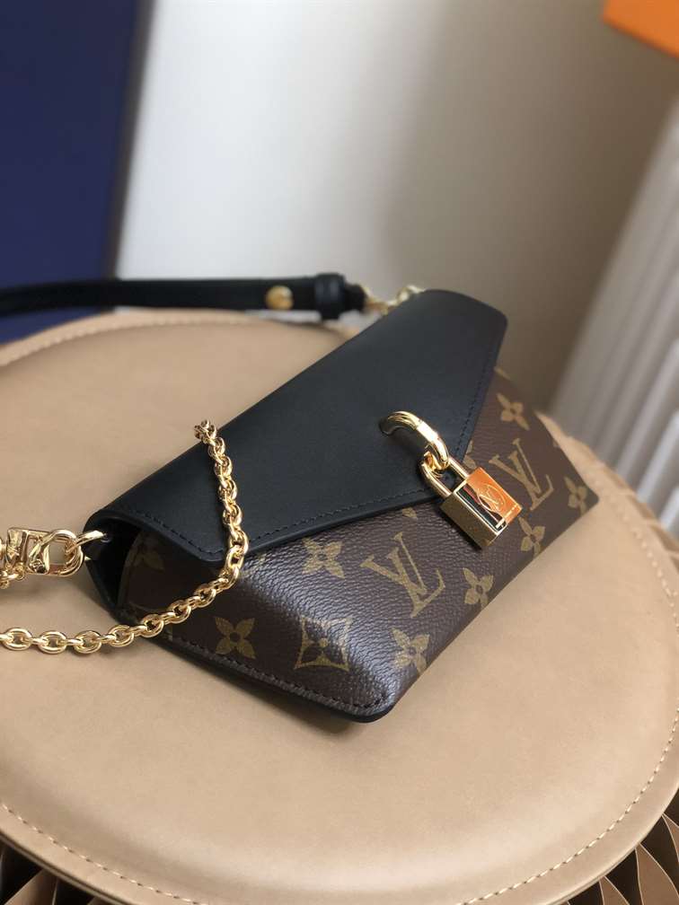 Louis Vuitton Padlock On Strap - LHB358 - 3