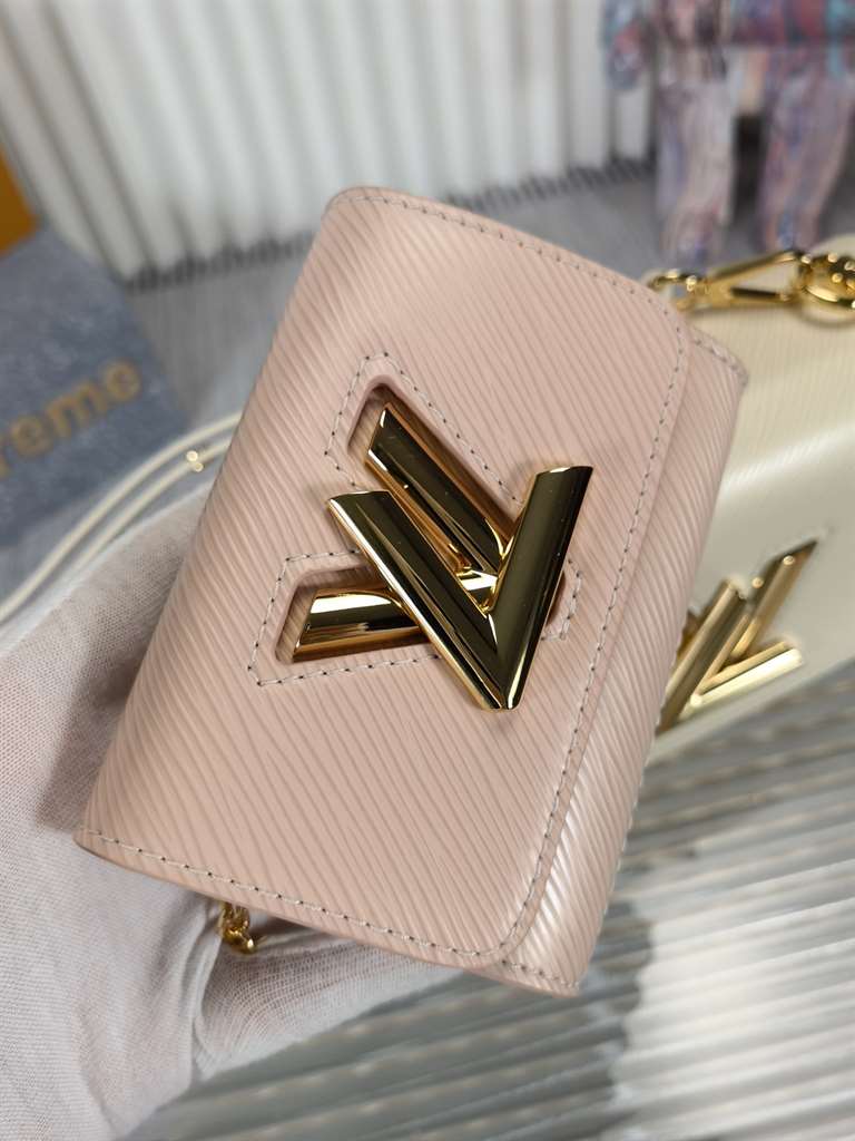 Louis Vuitton Twist PM handbag - LHB650 - 4