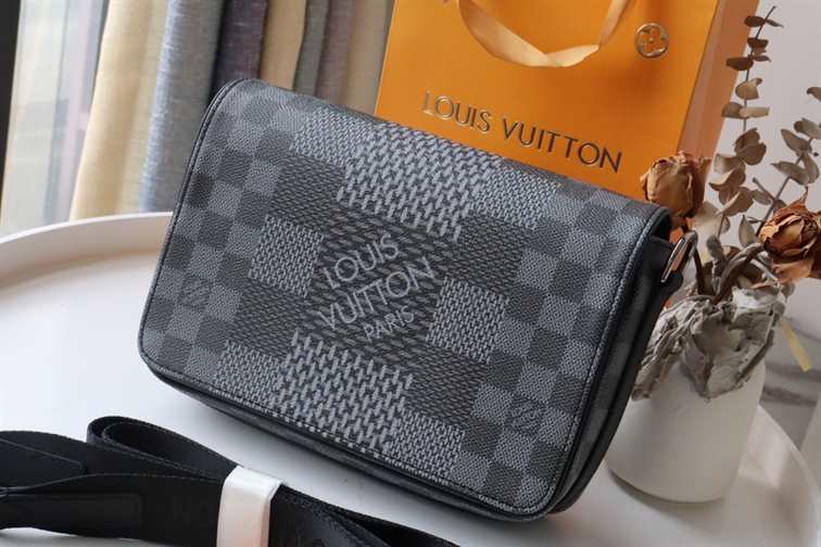 LOUIS VUITTON DAMIER INFINI CLUTCH - LMB337 - 3