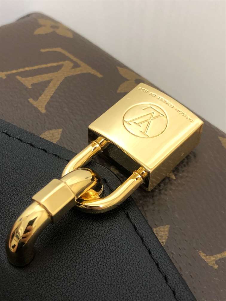 Louis Vuitton Padlock On Strap - LHB358 - 6