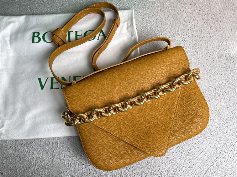 Bottega Veneta Wonmen's Mount in Cob - PBV15 - 5