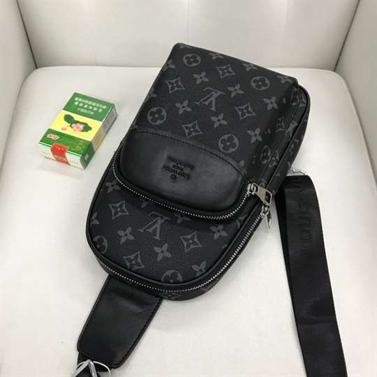 Louis Vuitton Avenue Sling Bag LMB306 - 4