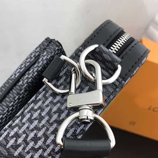 Louis Vuitton Outdoor Bumbag - LMB304 - 5