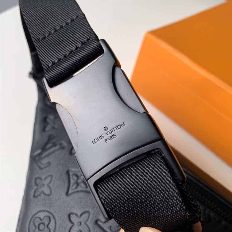 LOUIS VUITTON DISCOVERY BUMBAG - LMB339 - 4
