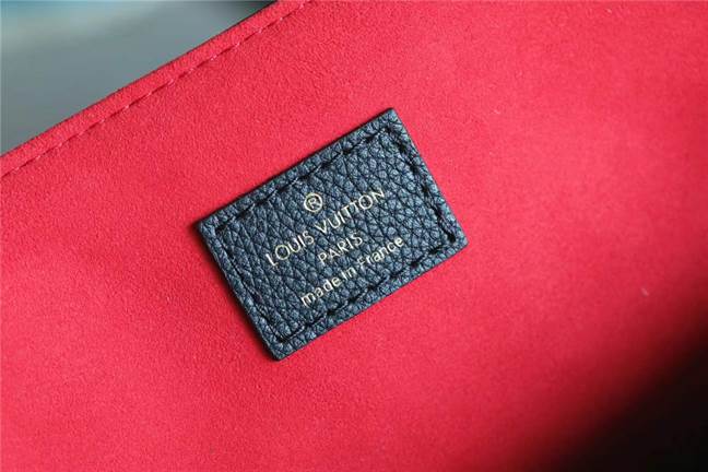Louis Vuitton Lockme Shopper - LHB500 - 4