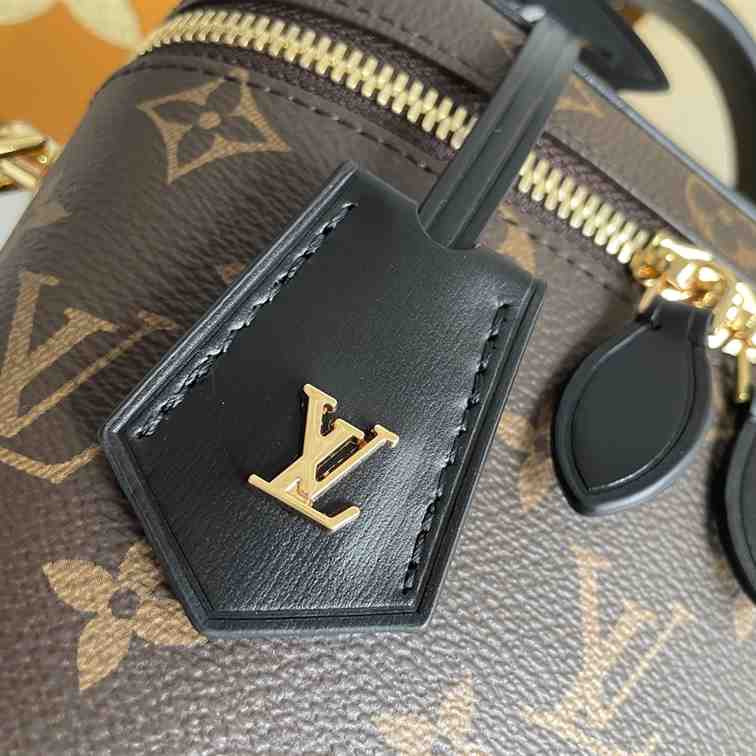 LOUIS VUITTON VANITY PM - LMB340 - 4
